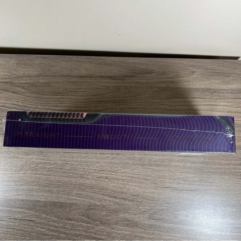 Marcel Rand Dual Voltage Hair Straightening Brush